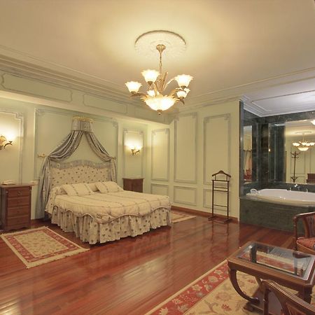 Pazo De Monterrei Hotel โอว์เรนเซ ภายนอก รูปภาพ