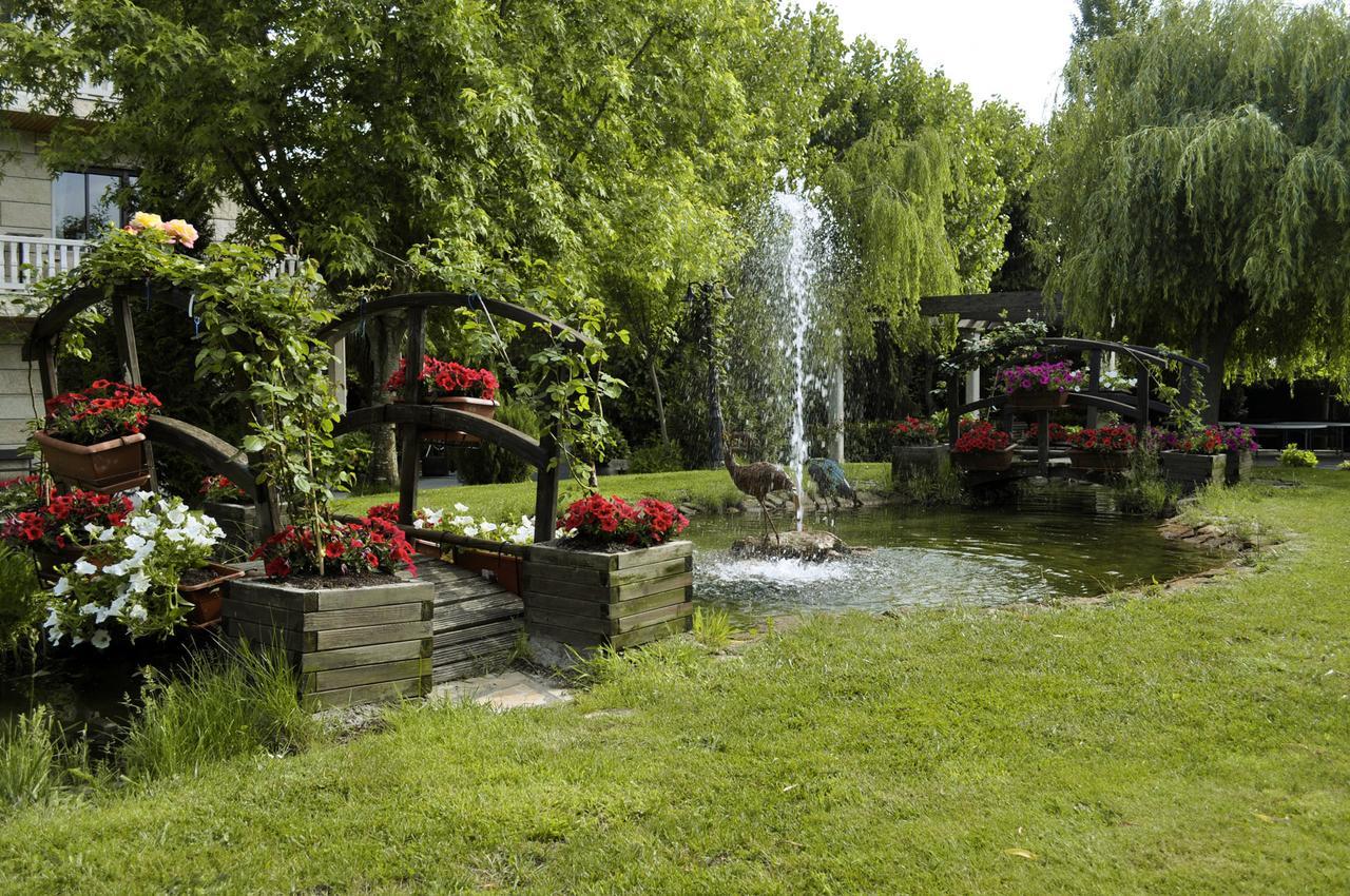 Pazo De Monterrei Hotel โอว์เรนเซ ภายนอก รูปภาพ