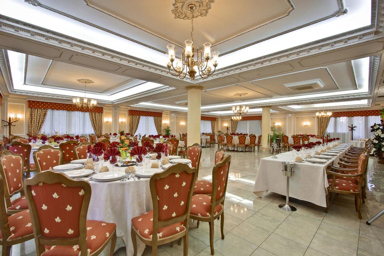 Pazo De Monterrei Hotel โอว์เรนเซ ภายนอก รูปภาพ