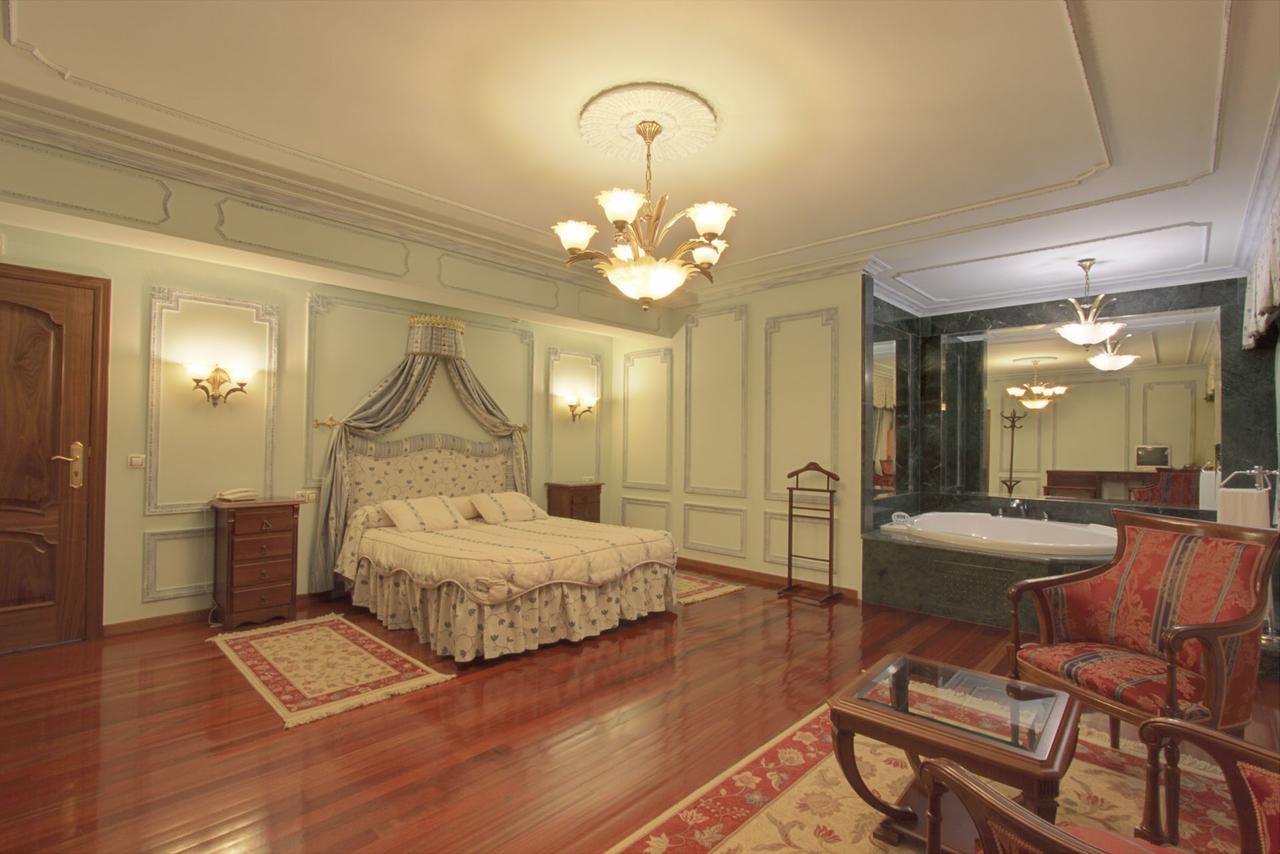 Pazo De Monterrei Hotel โอว์เรนเซ ภายนอก รูปภาพ