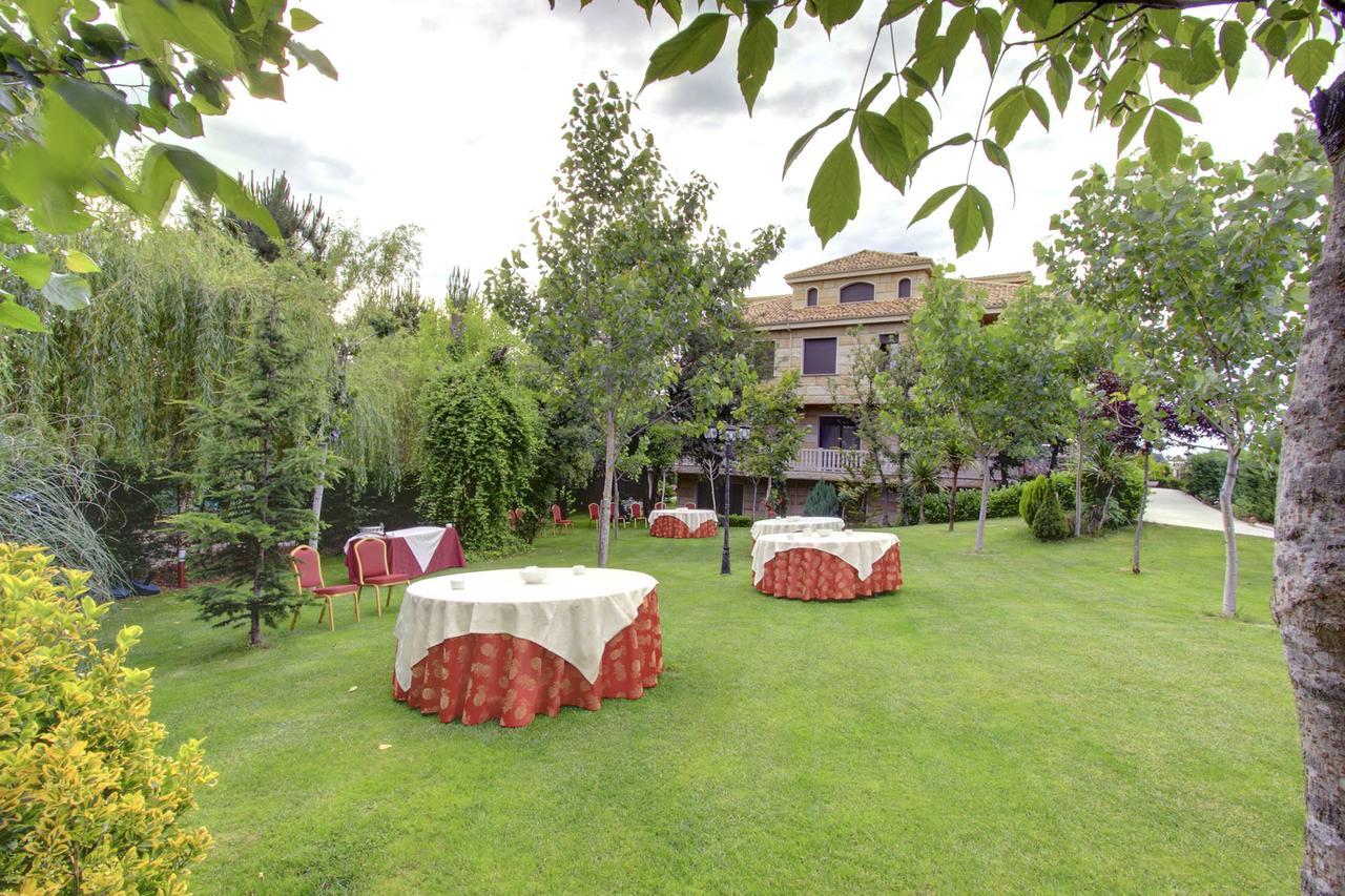 Pazo De Monterrei Hotel โอว์เรนเซ ภายนอก รูปภาพ