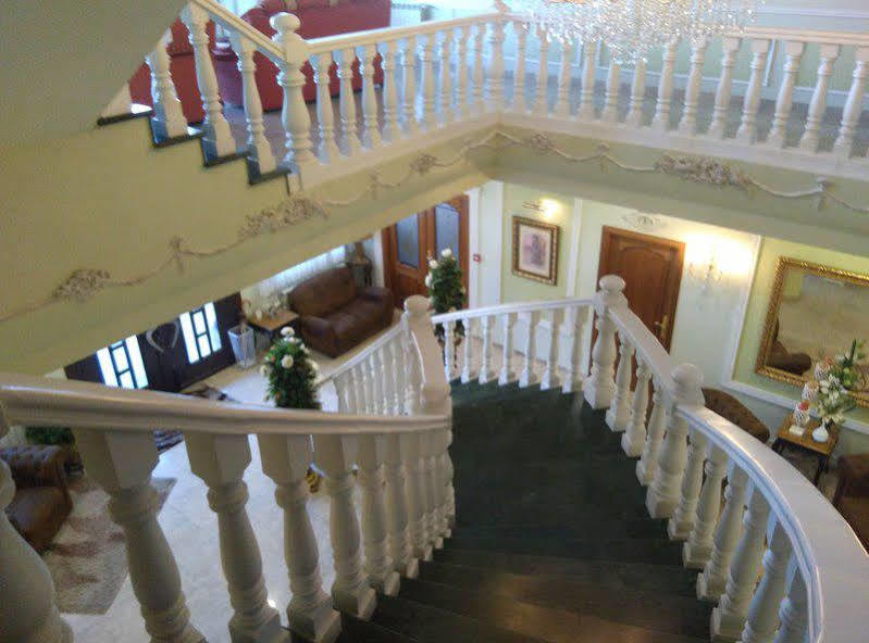 Pazo De Monterrei Hotel โอว์เรนเซ ภายนอก รูปภาพ